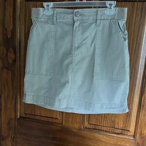 Lee Women's skort in khaki color